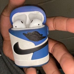AirPods With Case